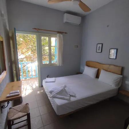 12 Acropolis Guest house