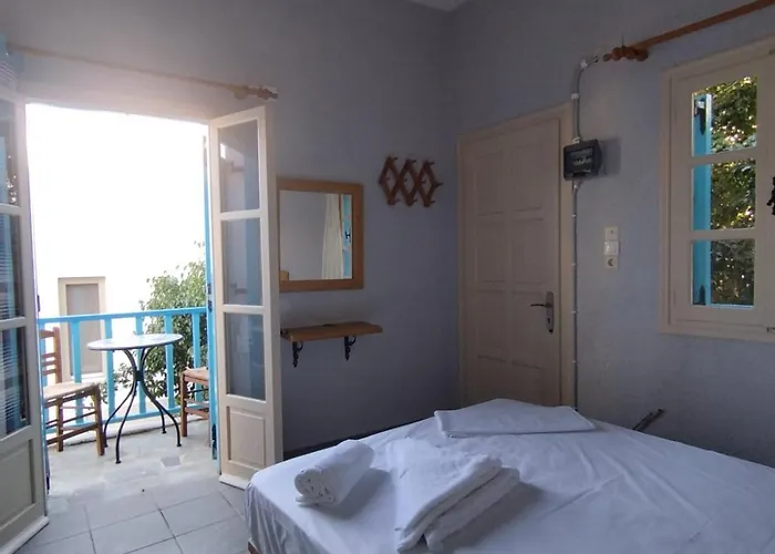 Konukevi 12 Acropolis Aegiali